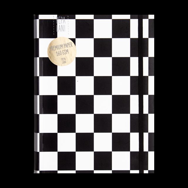 Pepa Lani B&W bullet journal Chess